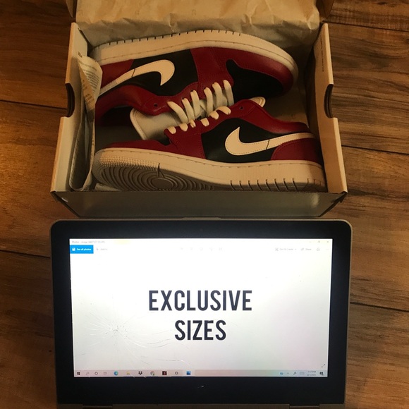 Air Jordan 1 Low 'Chicago Flip' (W) - Picture 15 of 15